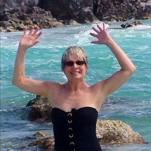 Meet your Posher, Cynthia